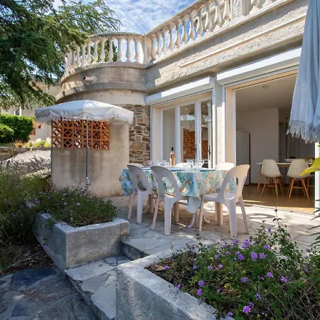 Les Floralies Ii-3 By Interhome Le Lavandou